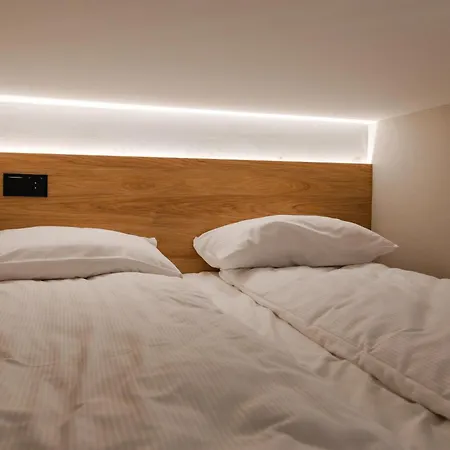 Glow - Baltic Plaza Stogi غدانسك