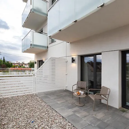 Coastal Escape By Bookinghost *