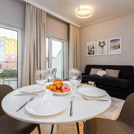 Glow Apartments - Apartamenty Baltic Plaza Stogi *