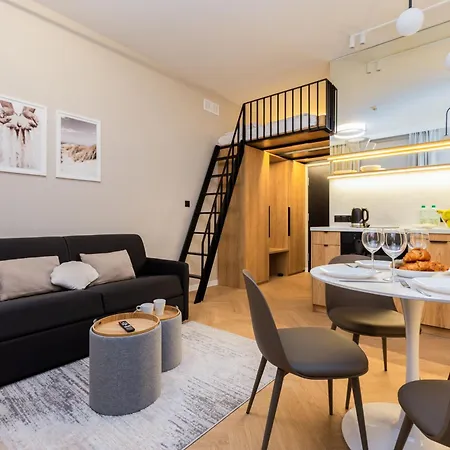 Glow Apartments - Apartamenty Baltic Plaza Stogi Apartmán