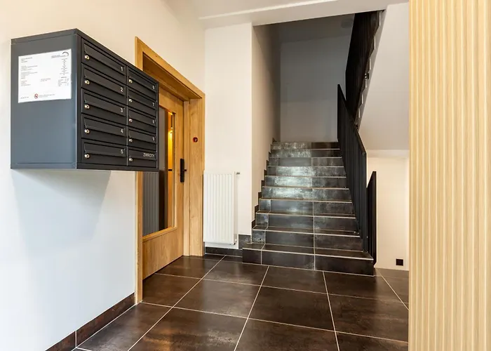 Coastal Escape By Bookinghost Danzig