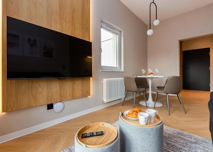 Coastal Escape By Bookinghost *