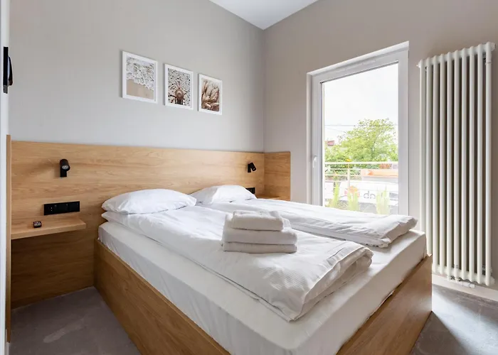 Coastal Escape By Bookinghost