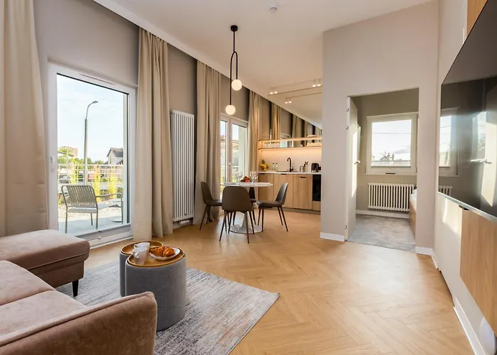 Coastal Escape By Bookinghost *