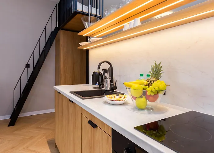 Coastal Escape By Bookinghost *