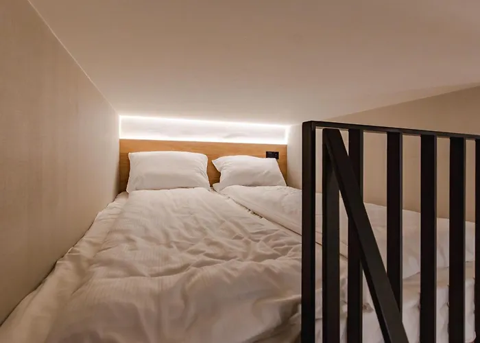 Apartment Coastal Escape By Bookinghost *